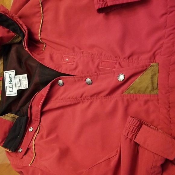 L. L. Bean Mountain Classic Red Anorak with New Buffalo Plaid Scarf, Small, $54 - Picture 12 of 17